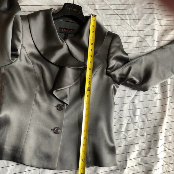Escada Gray 100% Silk Top/Jacket with ruffle front - Picture 12 of 12